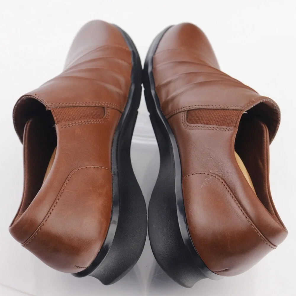 Clarks Womens Hope Shine Loafers Size 8 Brown Leather Flat Slip On Comfort Shoes